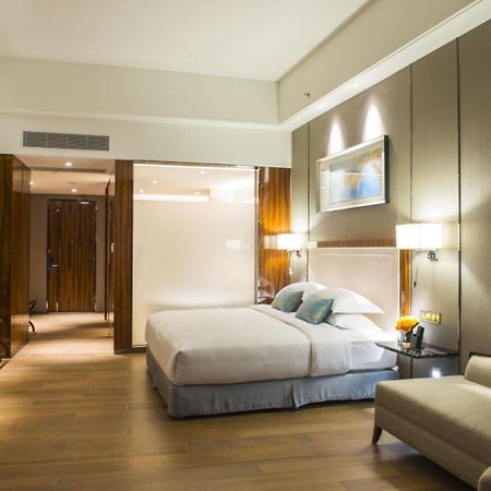 Forest City Marina Hotel Gelang Patah Esterno foto