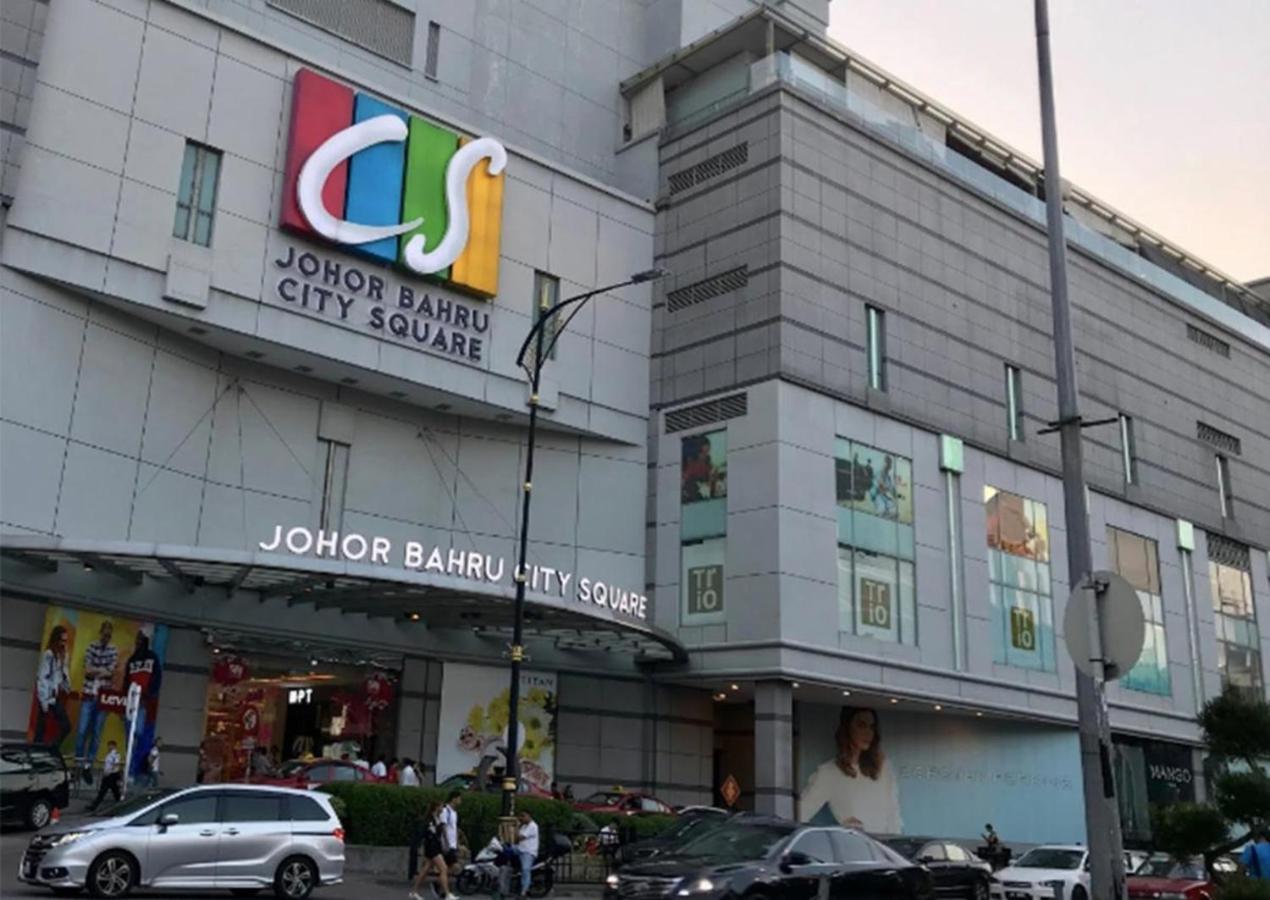 Forest City Marina Hotel Gelang Patah Esterno foto