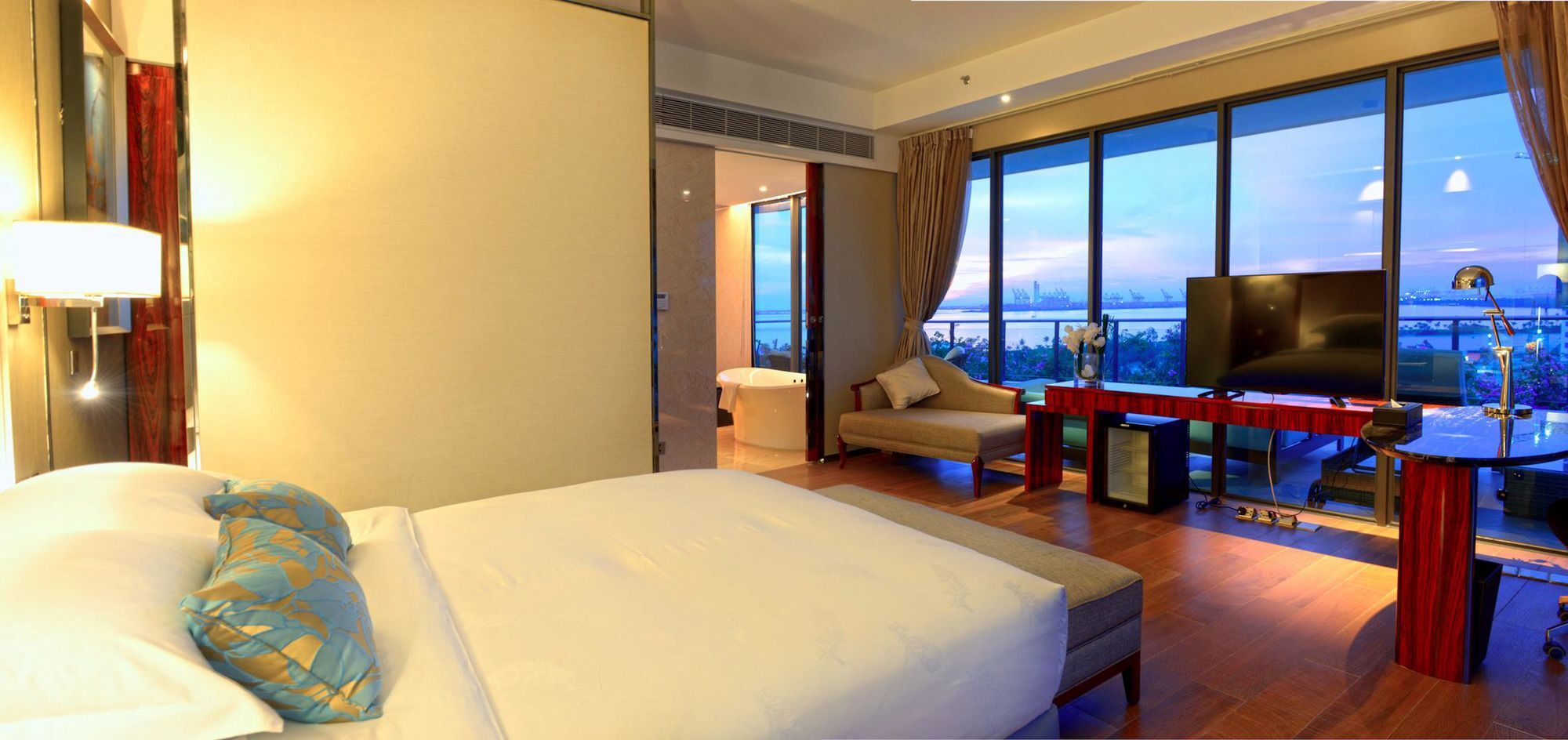Forest City Marina Hotel Gelang Patah Esterno foto